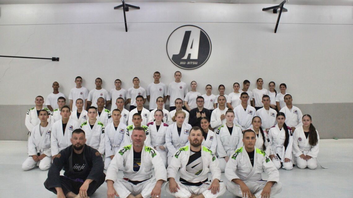 Projeto de Jiu Jitsu para Militares e Estudantes: Fortalecendo Corpo e Mente