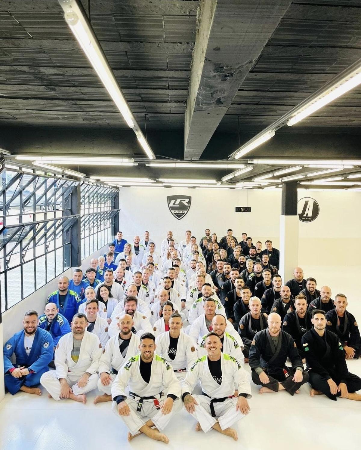 JA - LR JIU-JITSU ACADEMY